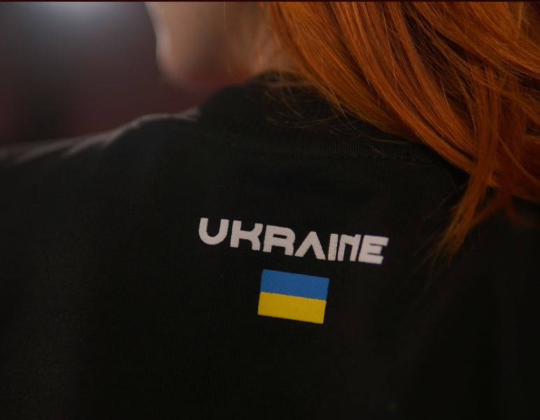 Світшот «Тризуб F16» з написом Ukraine ззаду, Чорний, 2XL 222-05-002 фото