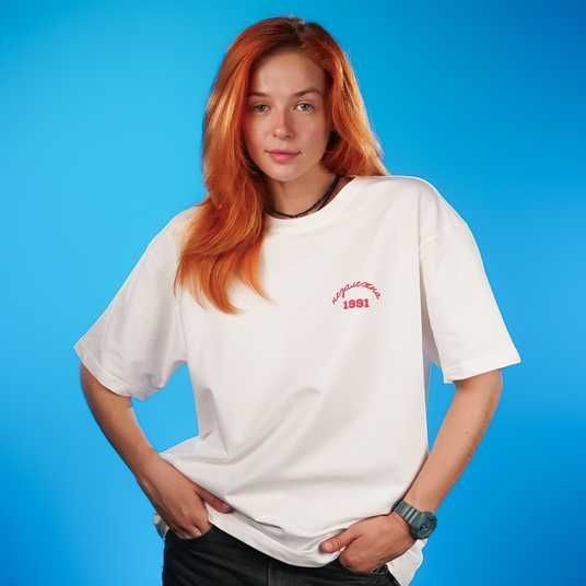 Купити Футболку «Незалежна» молочного кольору, мерч Islnd shop