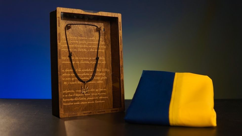 Exclusive Statehood Set: Flag, Coat of Arms, Anthem 555-02-001 фото